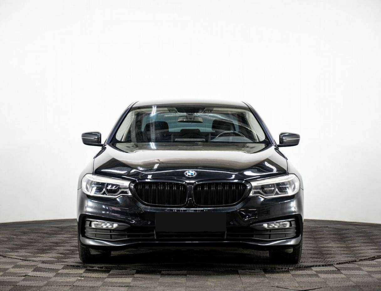 Б/У БМВ 5 серии 2017 года. Фото: #1