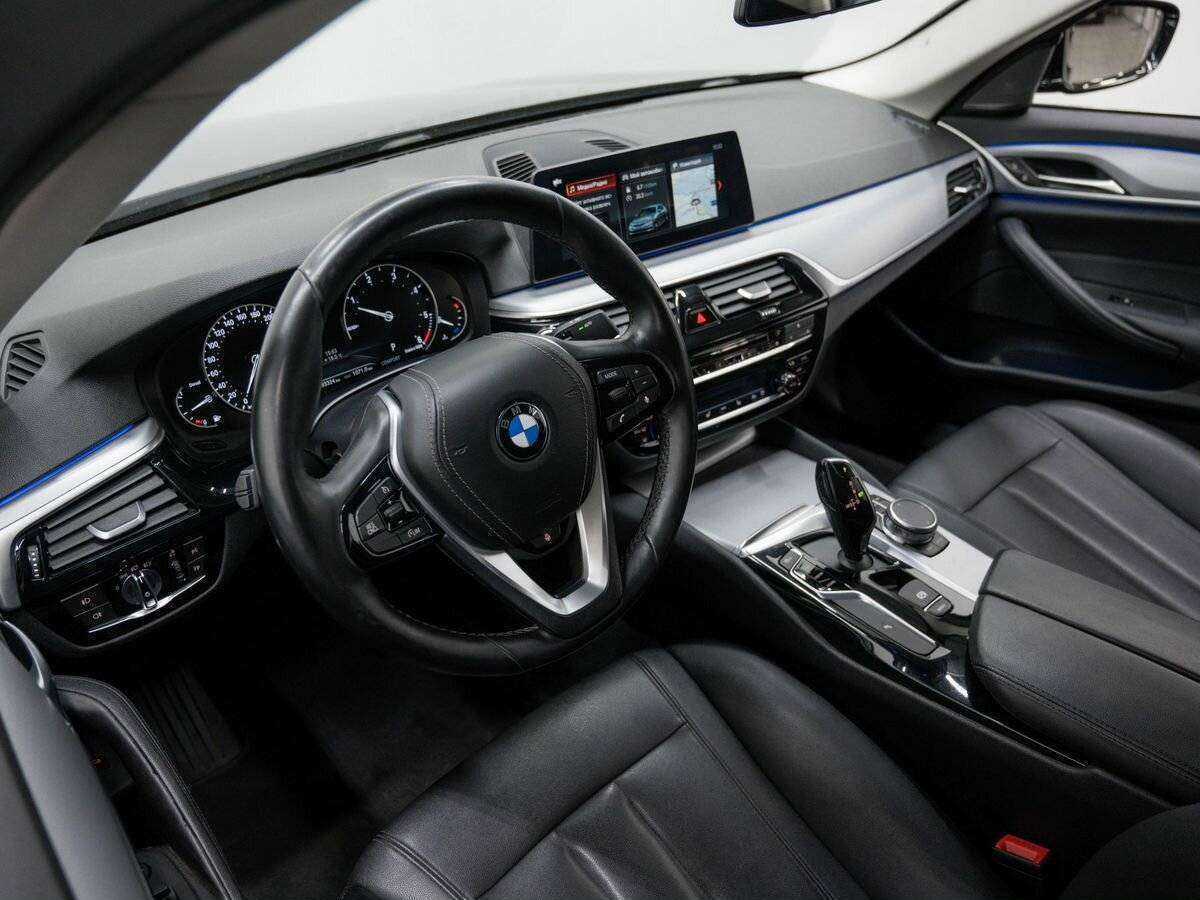 Б/У БМВ 5 серии 2017 года. Фото: #14