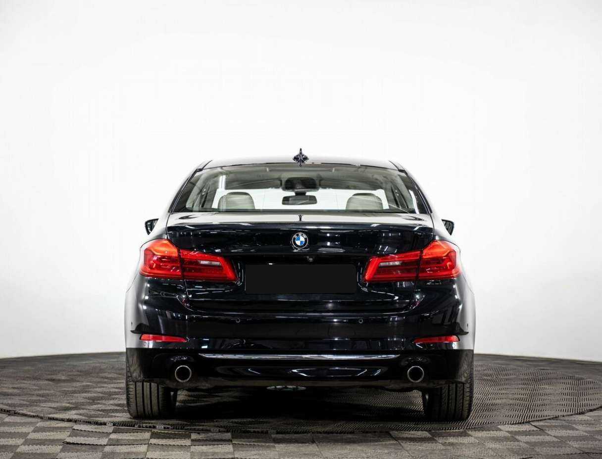 Б/У БМВ 5 серии 2018 года. Фото: #4