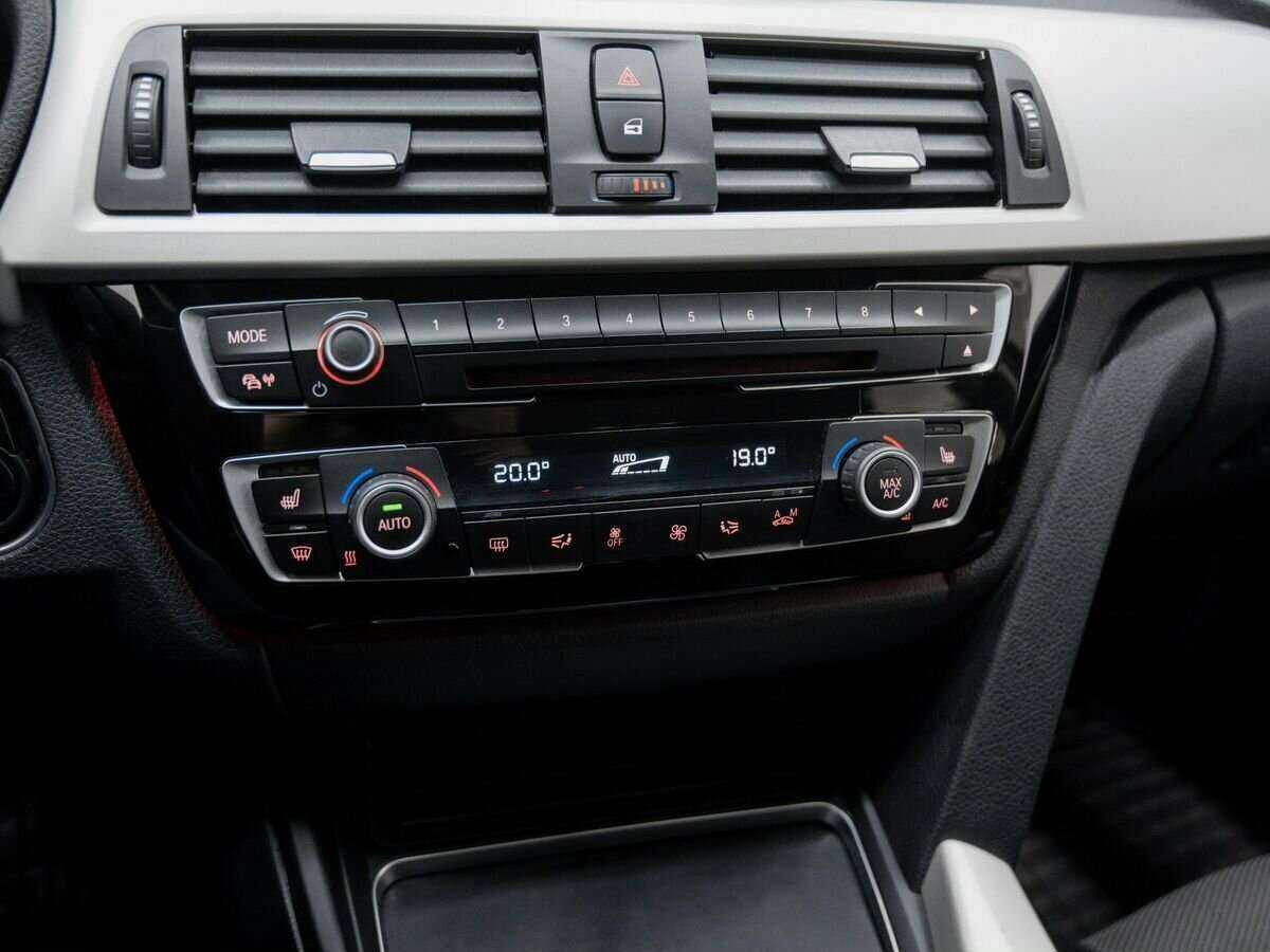 Б/У БМВ 3 серии 2016 года. Фото: #19