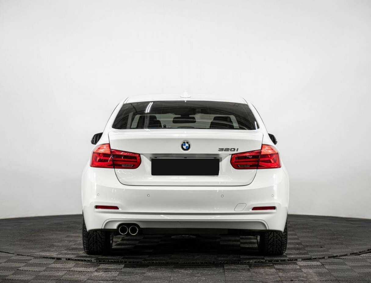 Б/У БМВ 3 серии 2015 года. Фото: #4