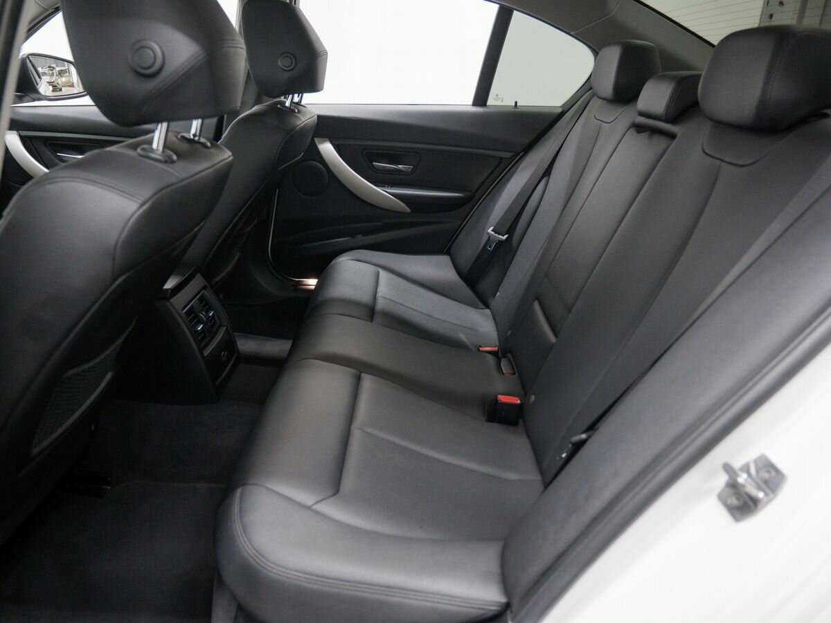 Б/У БМВ 3 серии 2015 года. Фото: #11