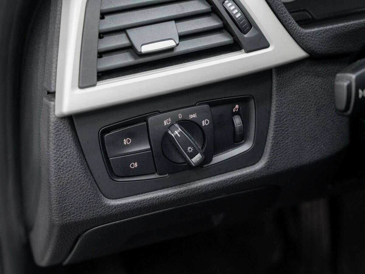 Б/У БМВ 3 серии 2015 года. Фото: #15