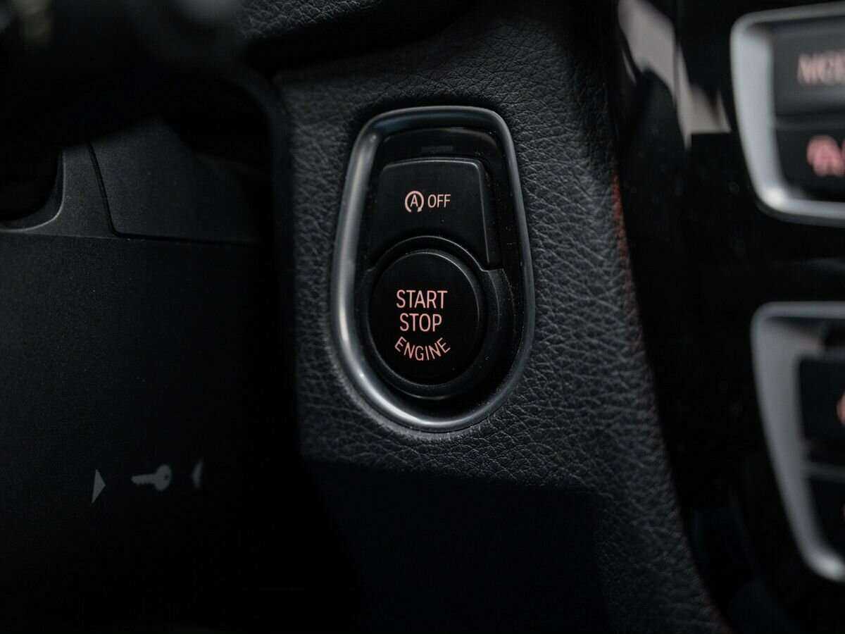 Б/У БМВ 3 серии 2015 года. Фото: #21