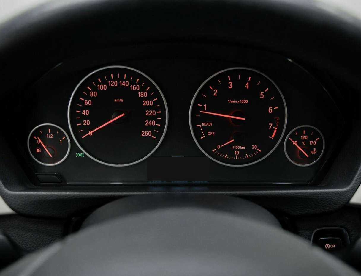 Б/У БМВ 3 серии 2015 года. Фото: #22