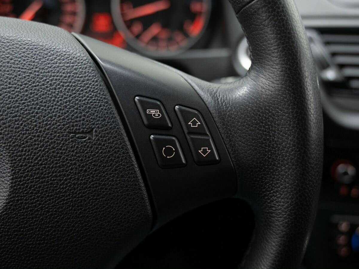 Б/У БМВ Икс1 2013 года. Фото: #18