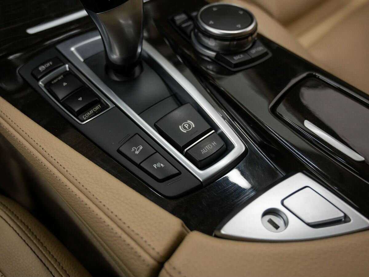 Б/У БМВ 5 серии 2015 года. Фото: #20