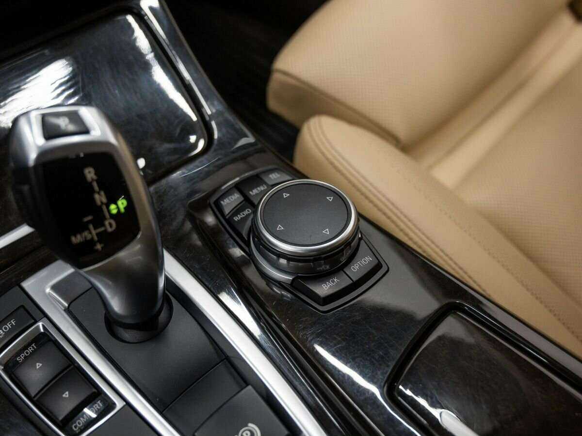 Б/У БМВ 5 серии 2015 года. Фото: #21