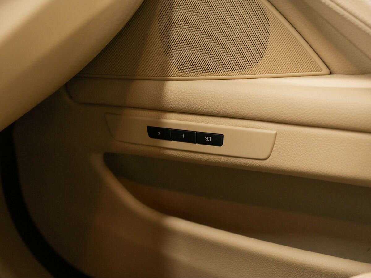 Б/У БМВ 5 серии 2015 года. Фото: #27