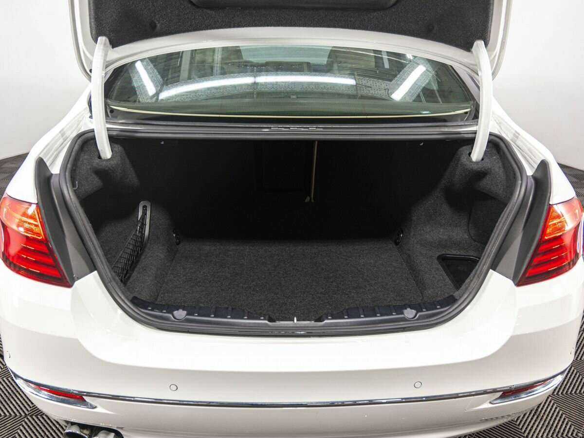 Б/У БМВ 5 серии 2015 года. Фото: #28