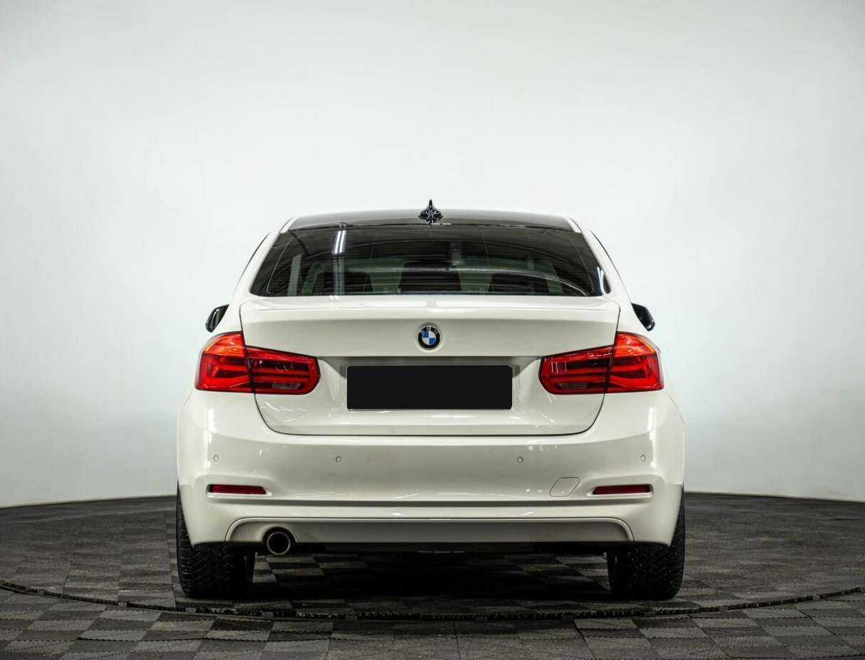 Б/У БМВ 3 серии 2016 года. Фото: #4