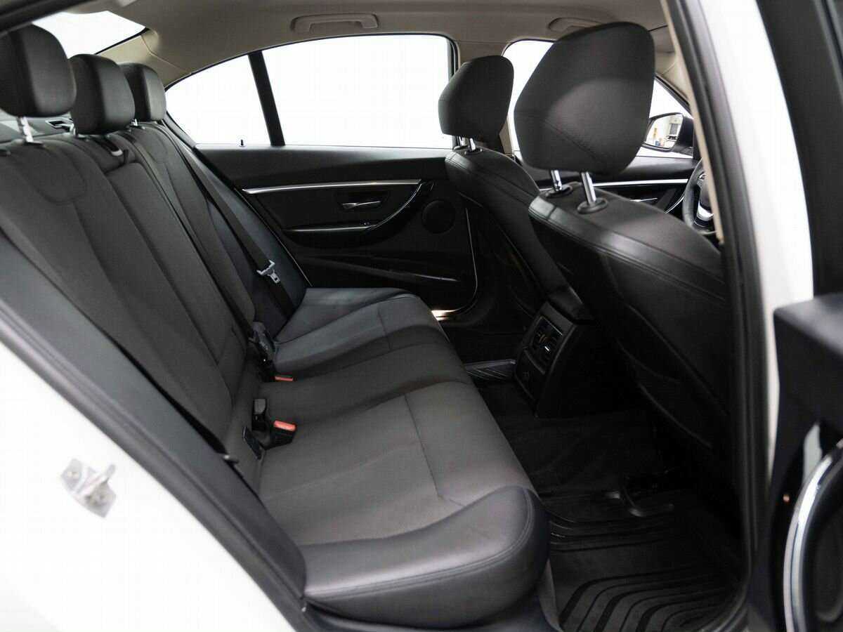 Б/У БМВ 3 серии 2016 года. Фото: #9