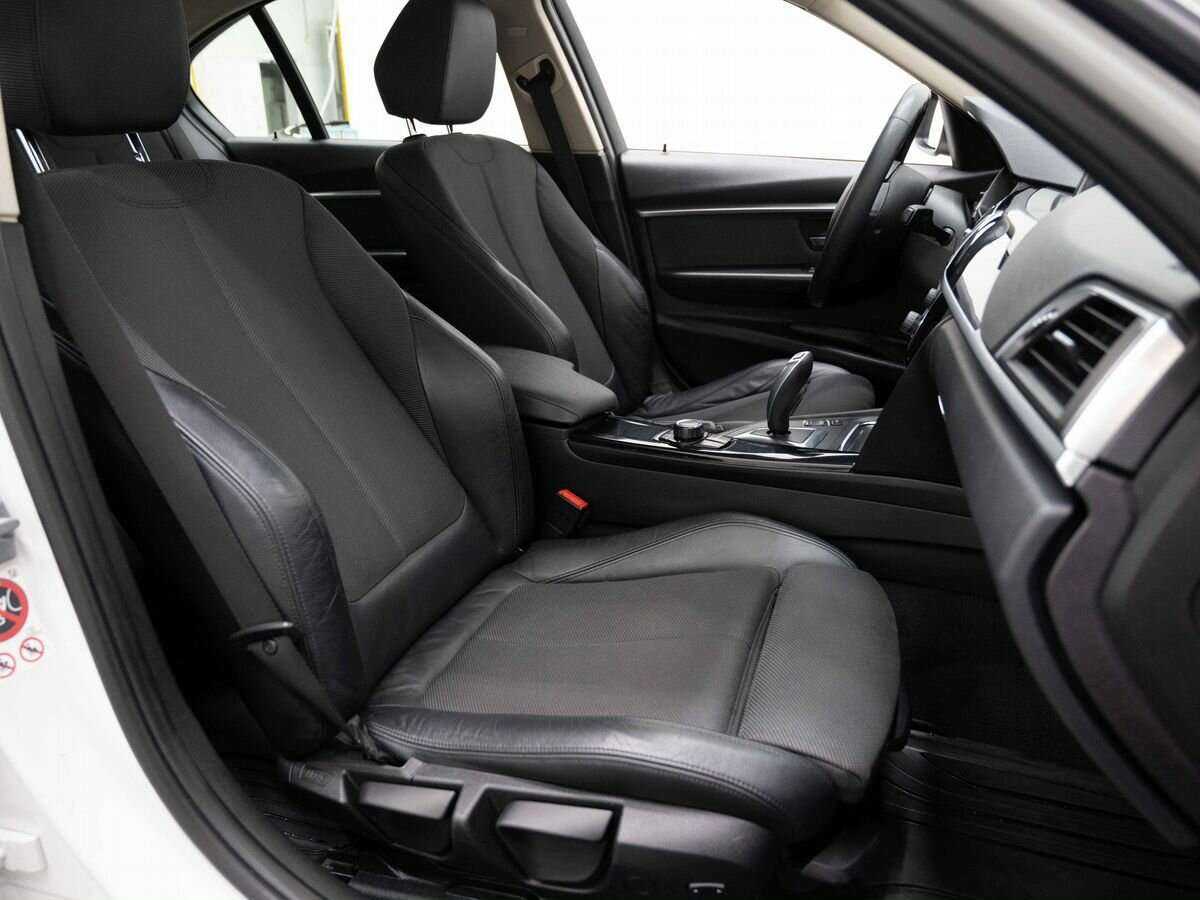 Б/У БМВ 3 серии 2016 года. Фото: #11