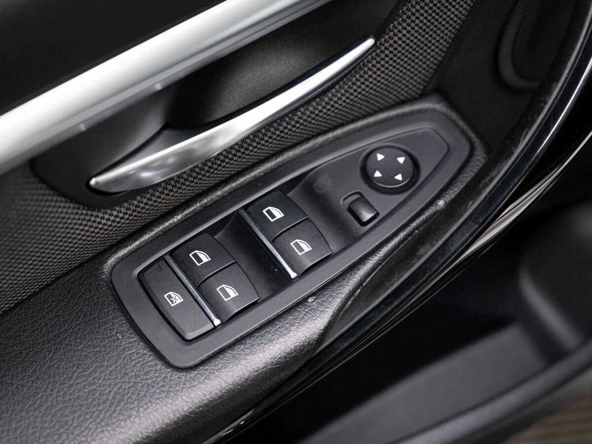 Б/У БМВ 3 серии 2016 года. Фото: #17