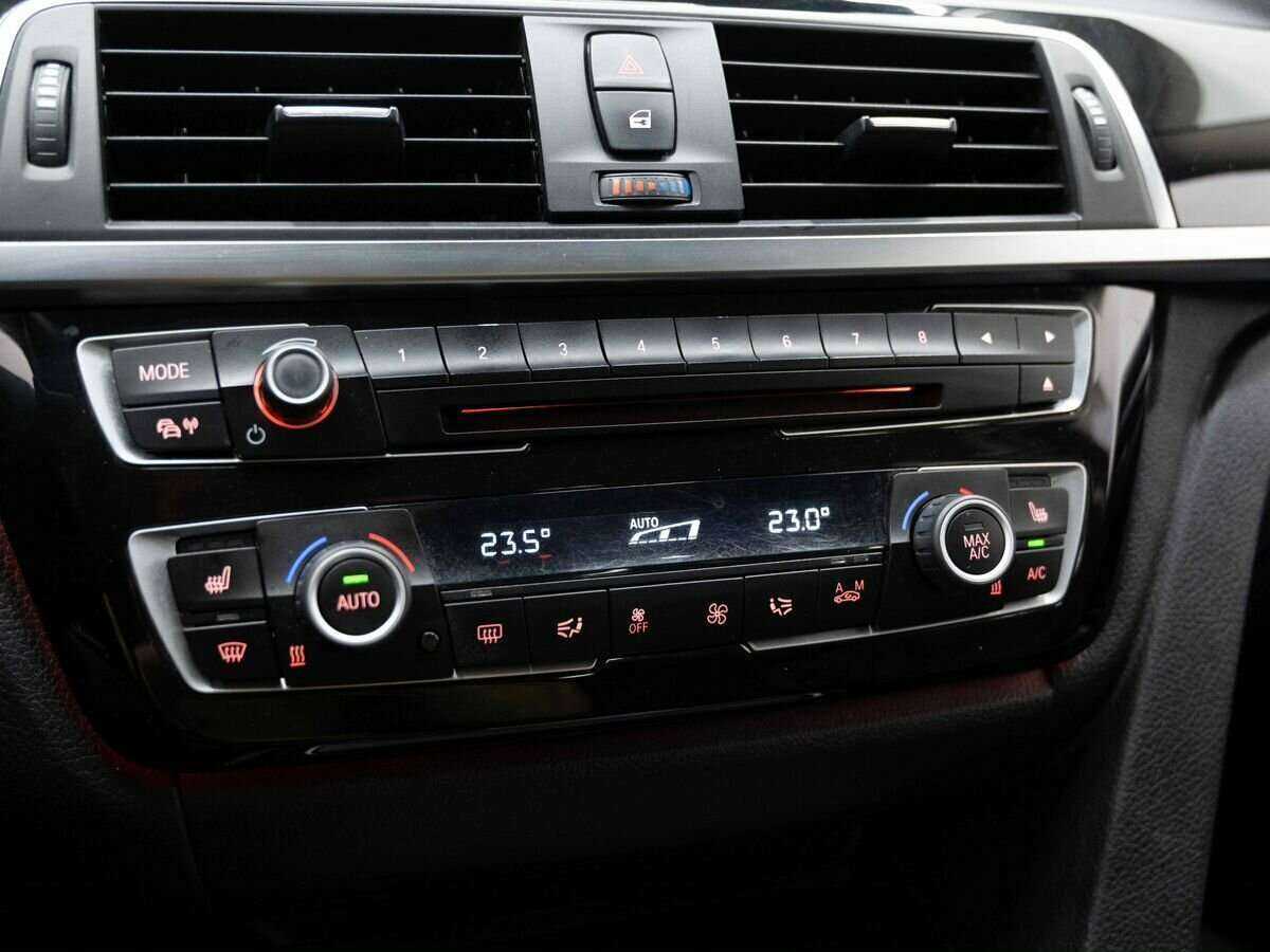 Б/У БМВ 3 серии 2016 года. Фото: #20