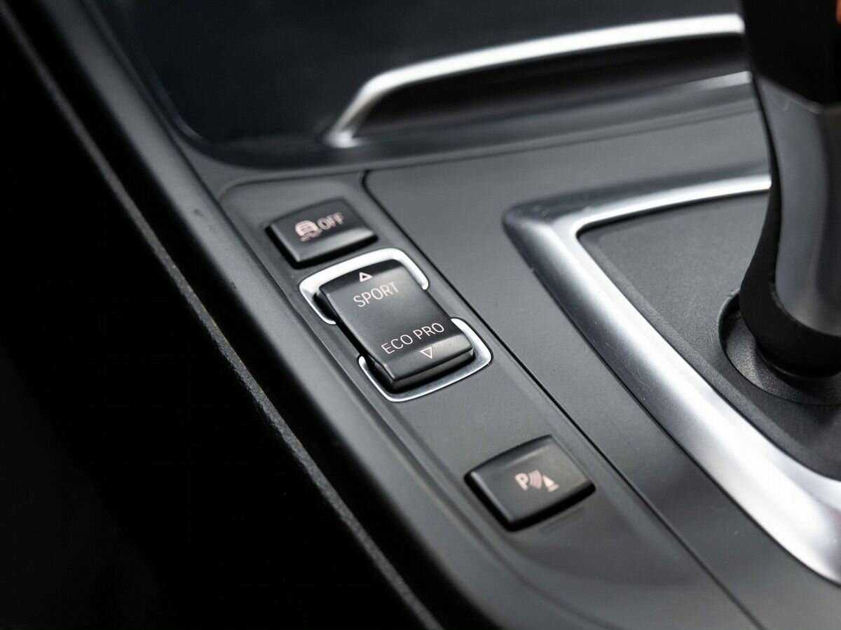 Б/У БМВ 3 серии 2016 года. Фото: #22