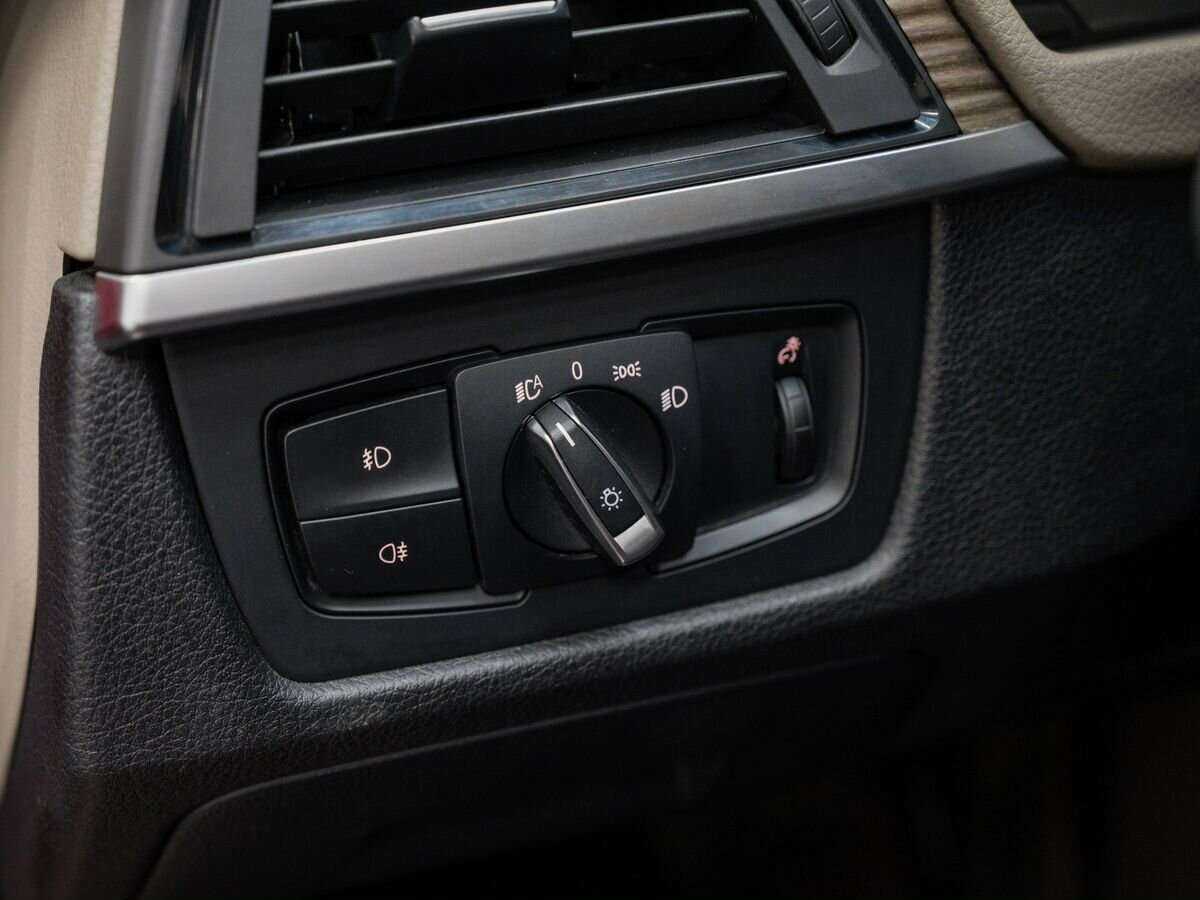 Б/У БМВ 3 серии 2012 года. Фото: #12