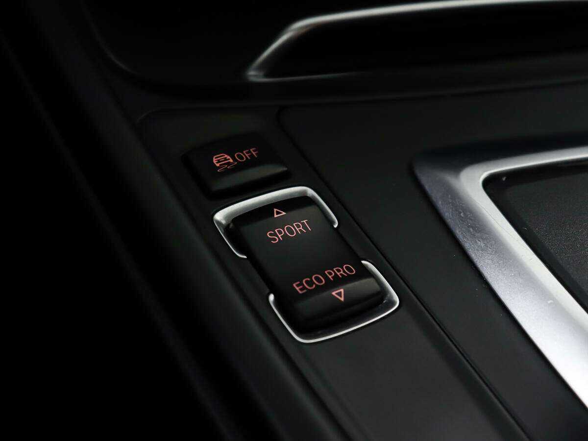 Б/У БМВ 3 серии 2017 года. Фото: #21