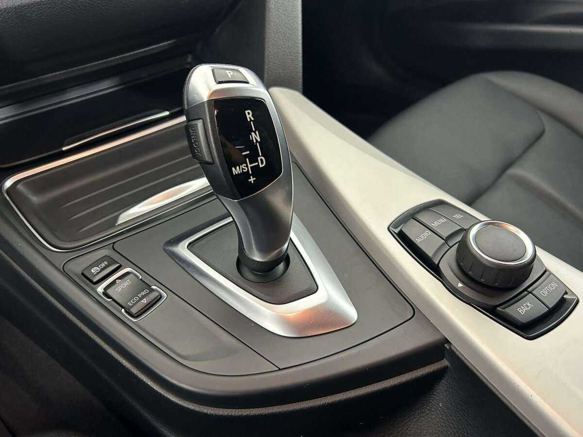 Б/У БМВ 3 серии 2014 года. Фото: #12