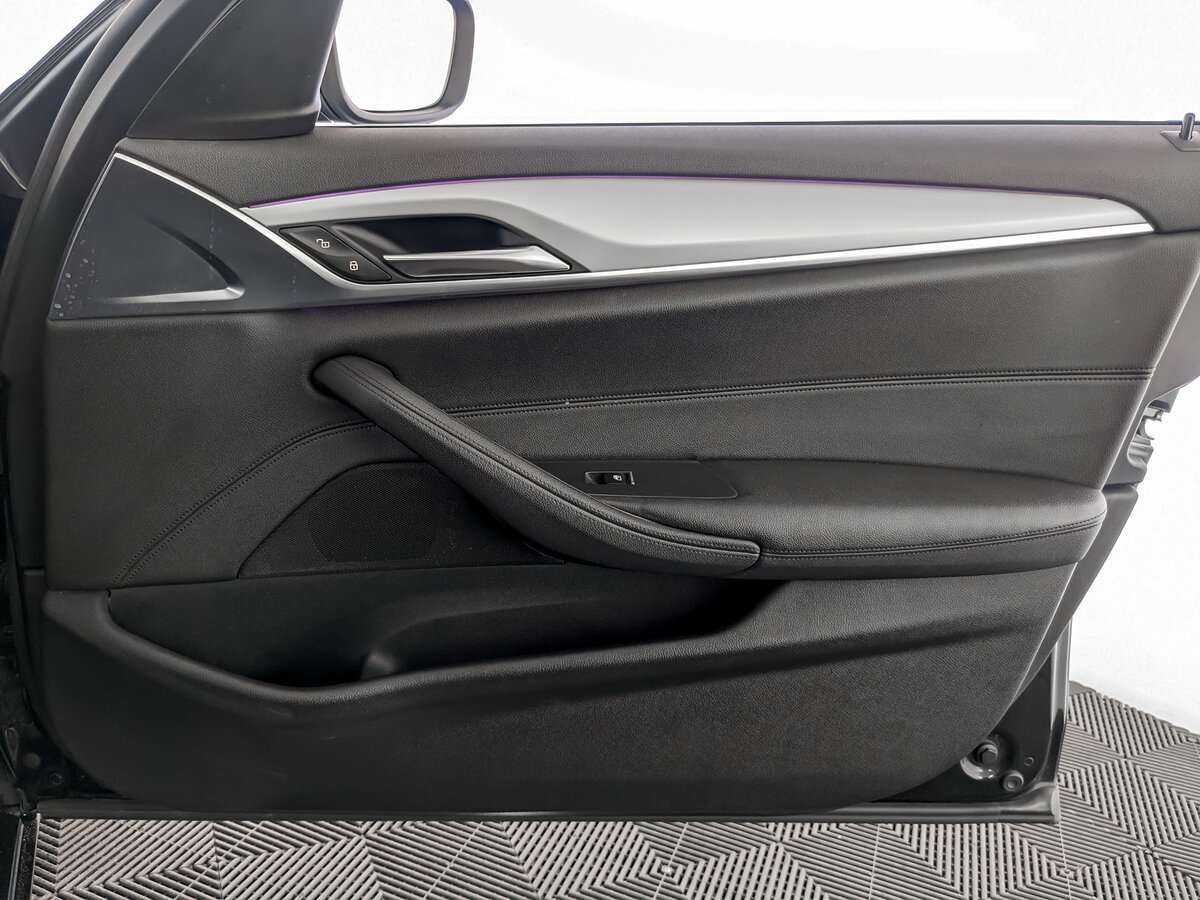 Б/У БМВ 5 серии 2018 года. Фото: #19