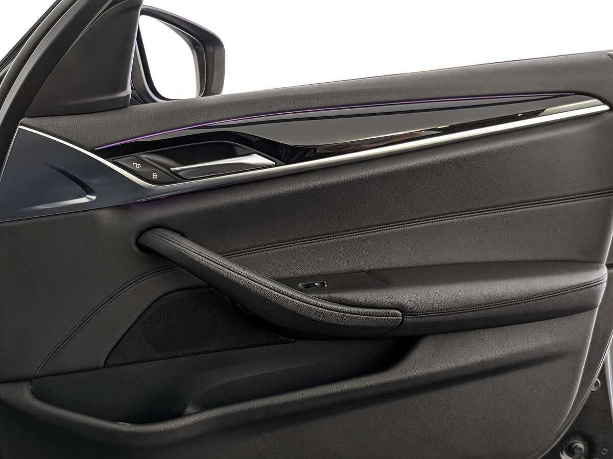 Б/У БМВ 5 серии 2017 года. Фото: #20