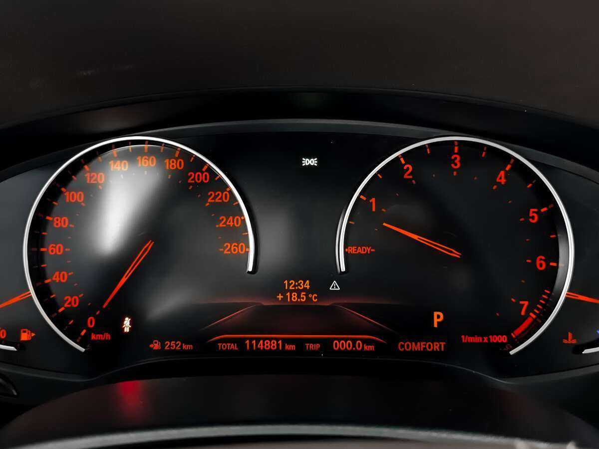 Б/У БМВ 5 серии 2017 года. Фото: #11