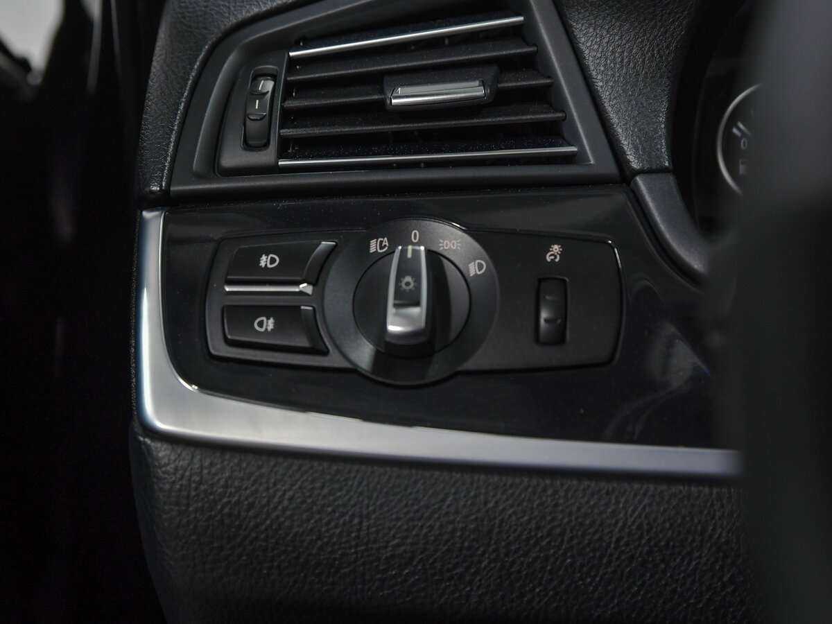 Б/У БМВ 5 серии 2013 года. Фото: #11