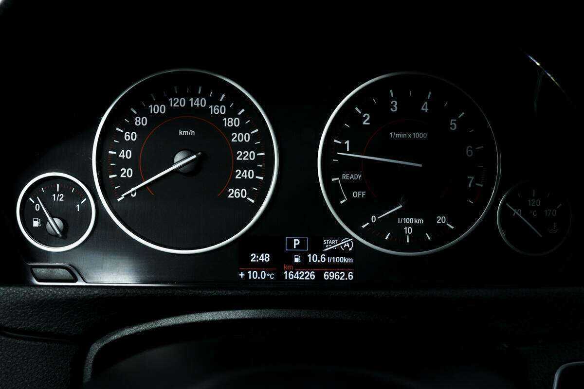 Б/У БМВ 3 серии 2014 года. Фото: #9