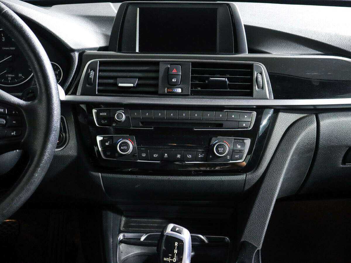 Б/У БМВ 3 серии 2017 года. Фото: #8