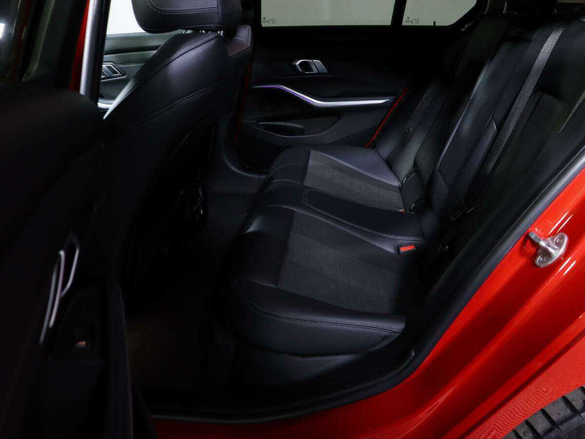 Б/У БМВ 3 серии 2019 года. Фото: #7