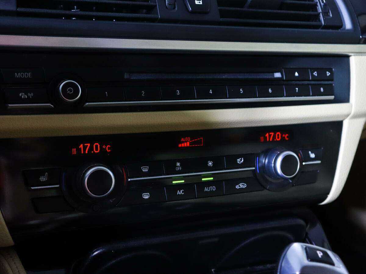 Б/У БМВ 5 серии 2014 года. Фото: #17