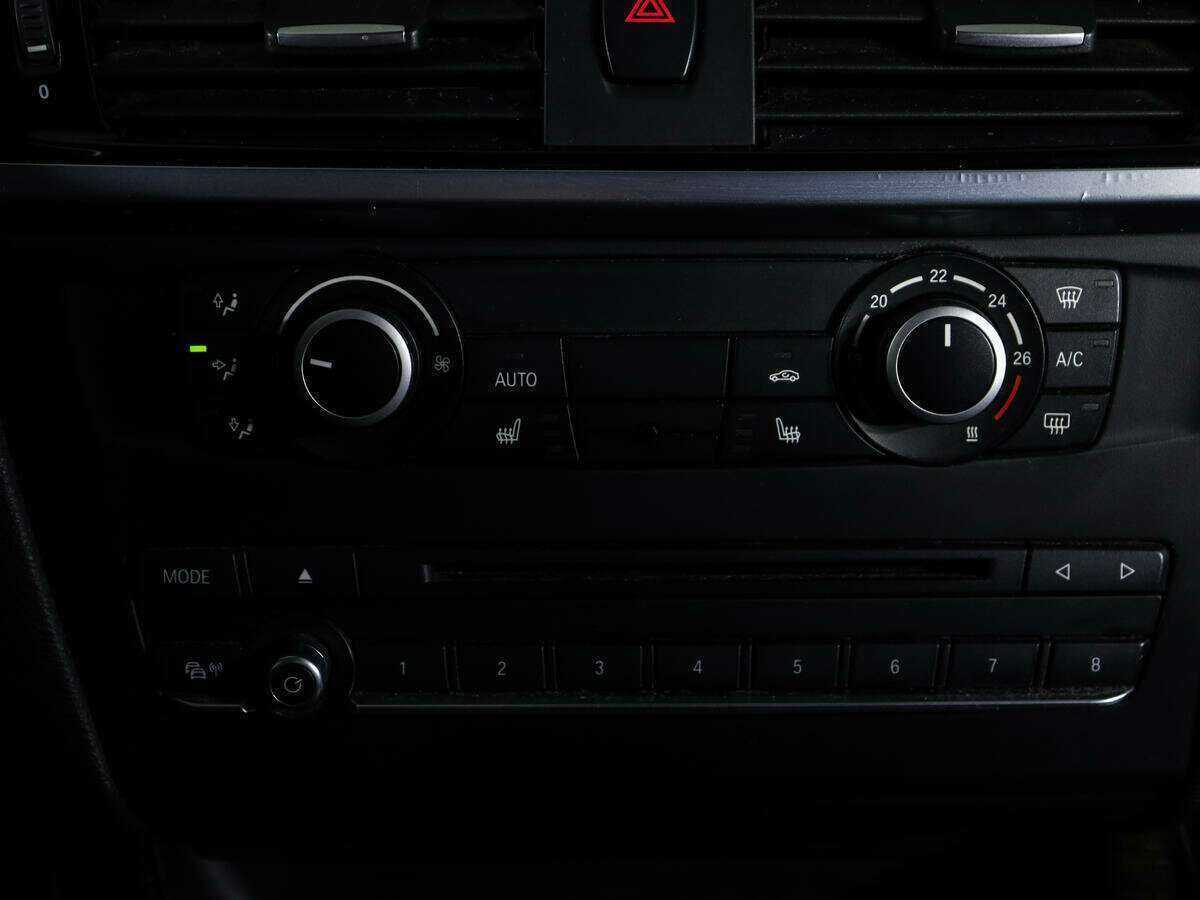 Б/У БМВ Икс3 2015 года. Фото: #15