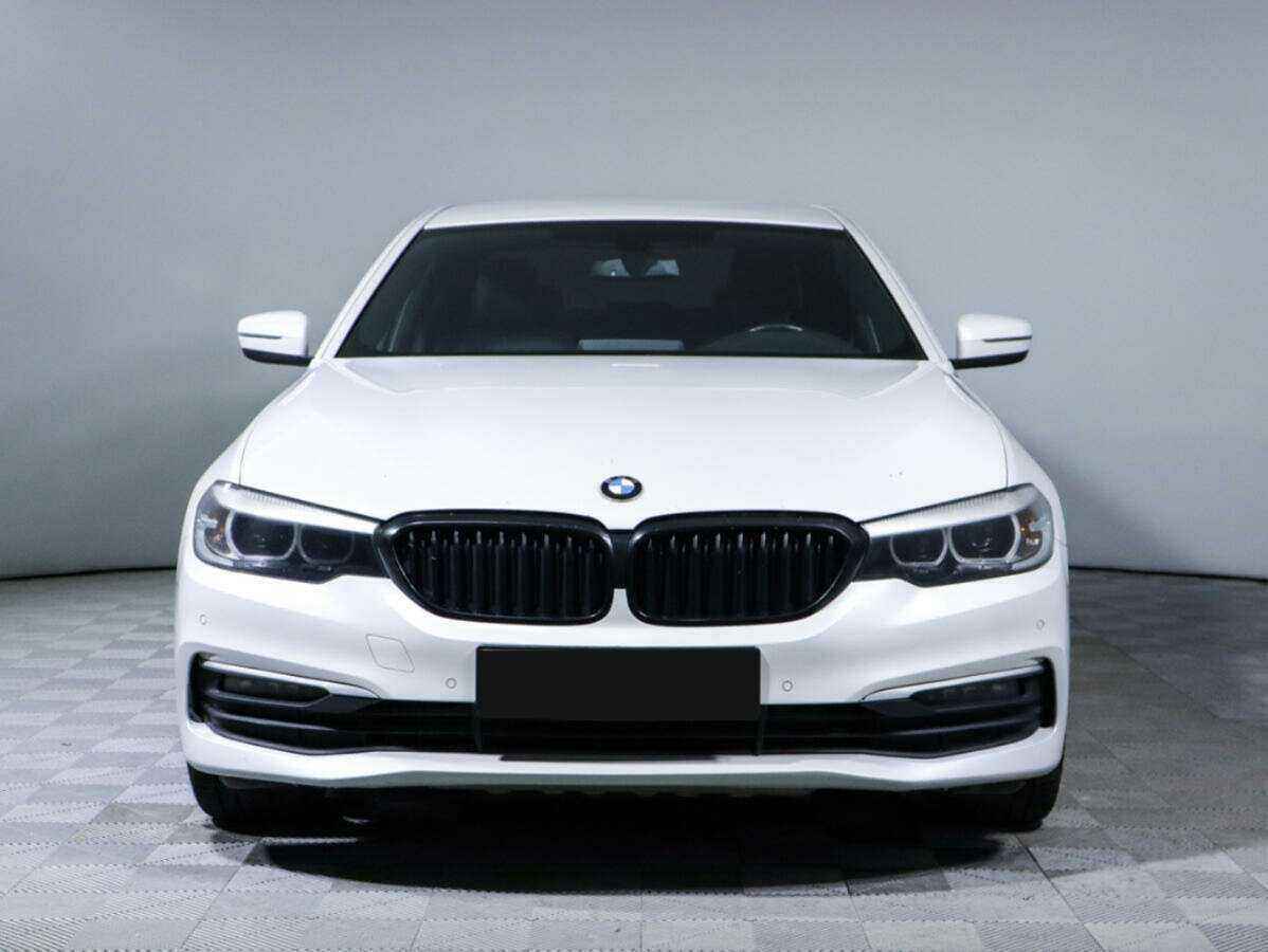 Б/У БМВ 5 серии 2018 года. Фото: #1