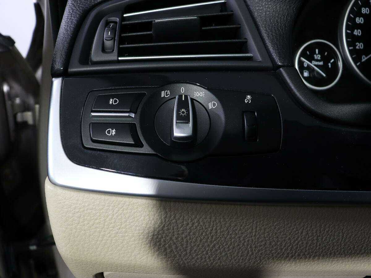 Б/У БМВ 5 серии 2012 года. Фото: #13