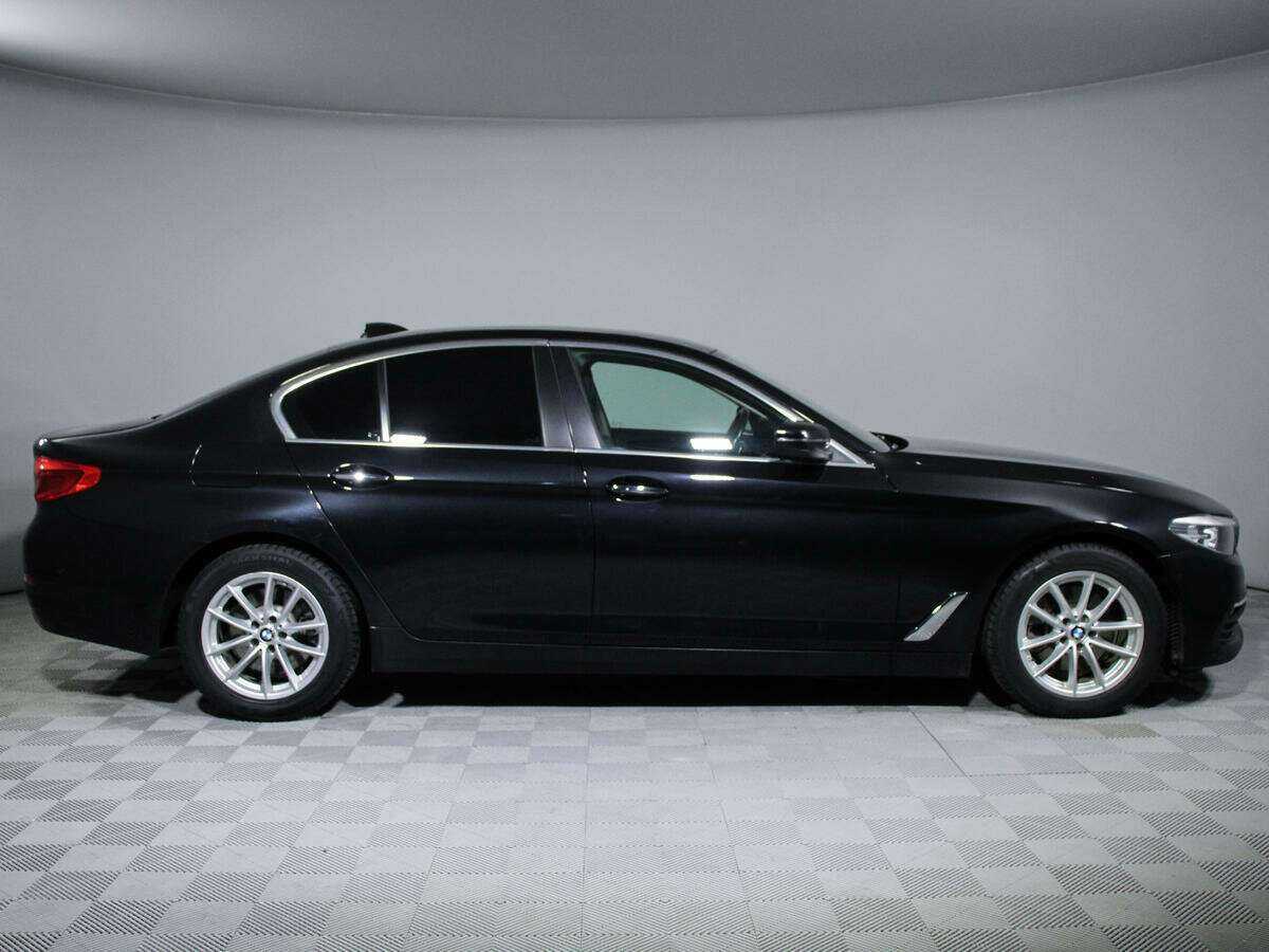 Б/У БМВ 5 серии 2017 года. Фото: #3