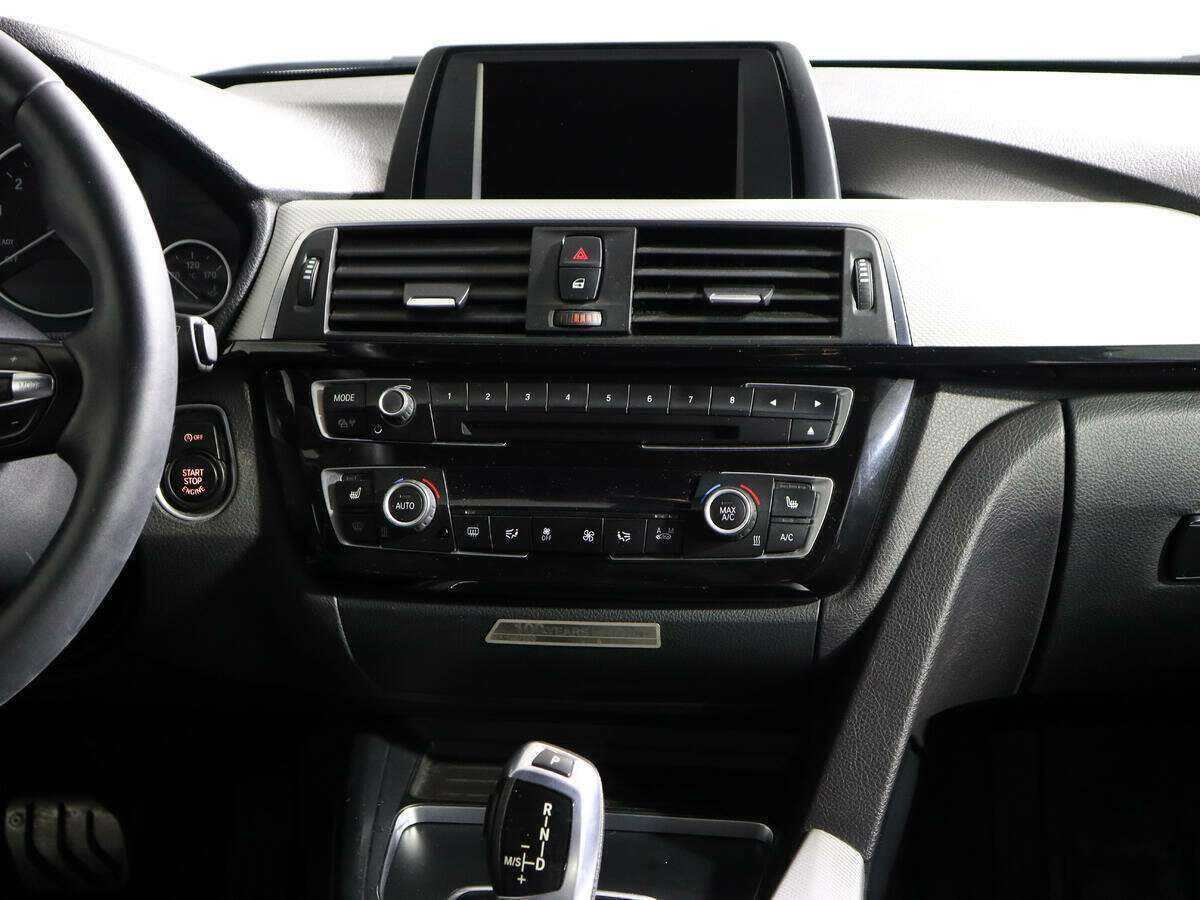 Б/У БМВ 3 серии 2016 года. Фото: #12