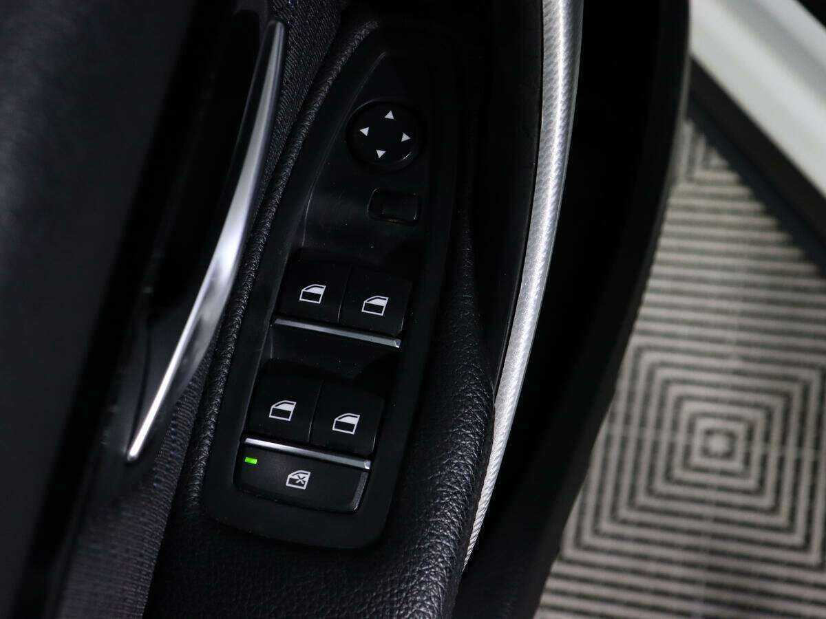 Б/У БМВ 3 серии 2016 года. Фото: #14