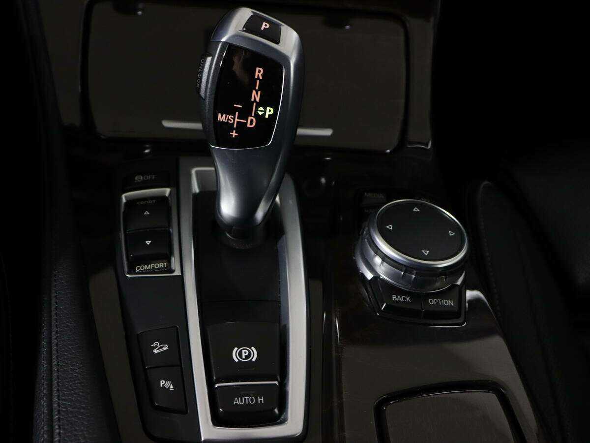 Б/У БМВ 5 серии 2015 года. Фото: #19