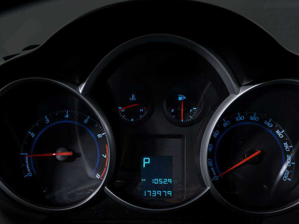 Б/У Шевроле Круз 2012 года. Фото: #10