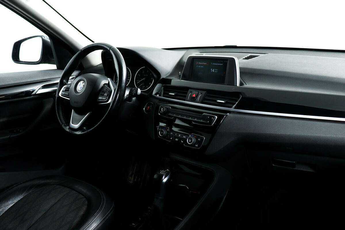 Б/У БМВ Икс1 2017 года. Фото: #8