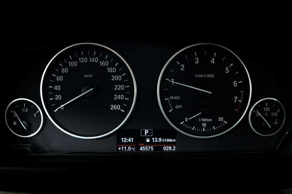 Б/У БМВ 3 серии 2016 года. Фото: #9