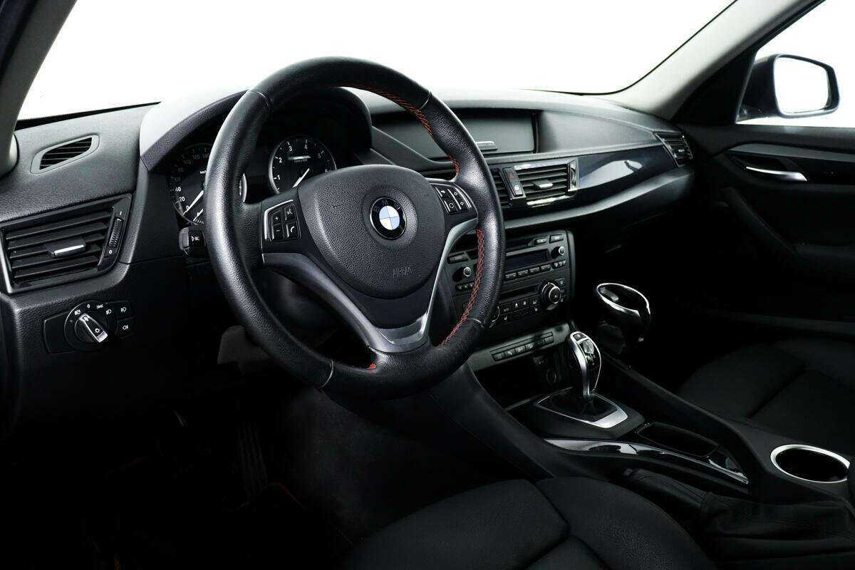 Б/У БМВ Икс1 2013 года. Фото: #12