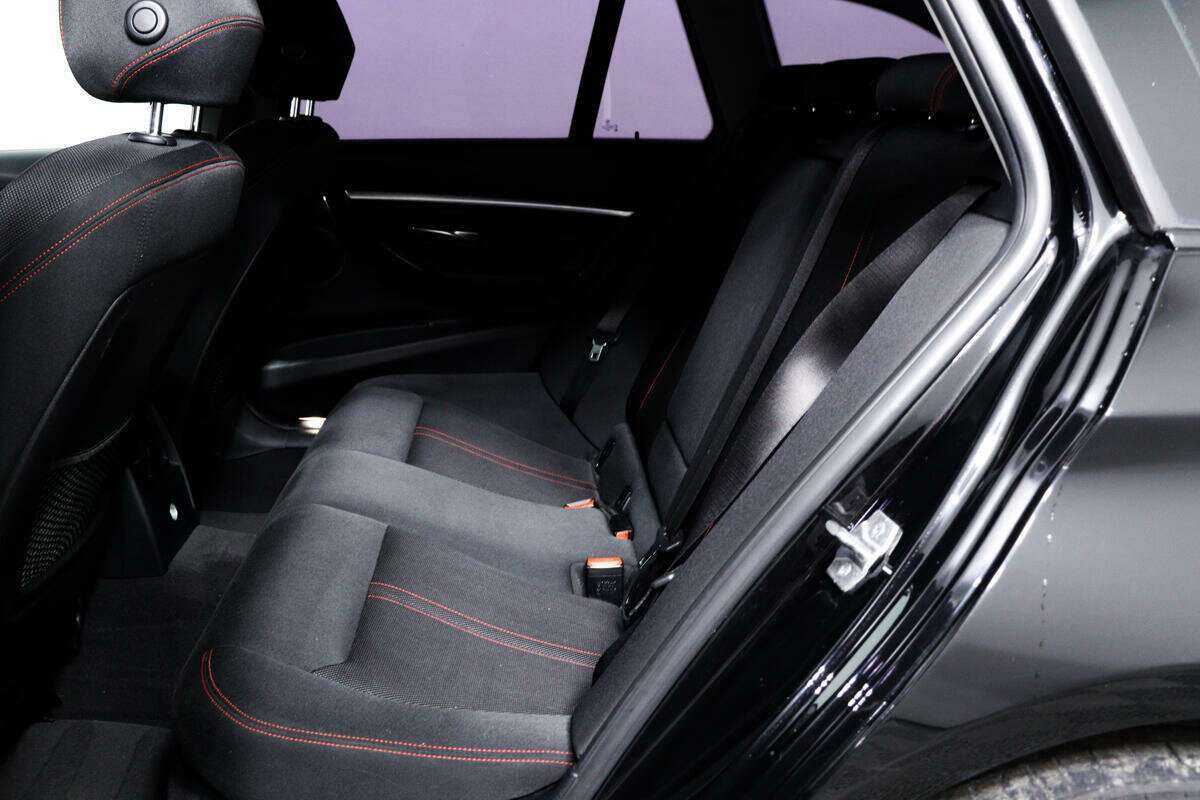 Б/У БМВ 3 серии 2019 года. Фото: #11