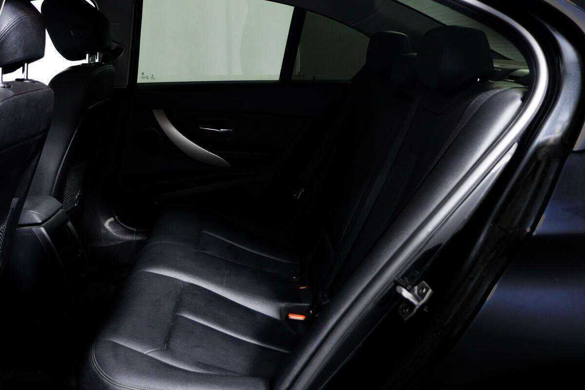 Б/У БМВ 3 серии 2015 года. Фото: #10