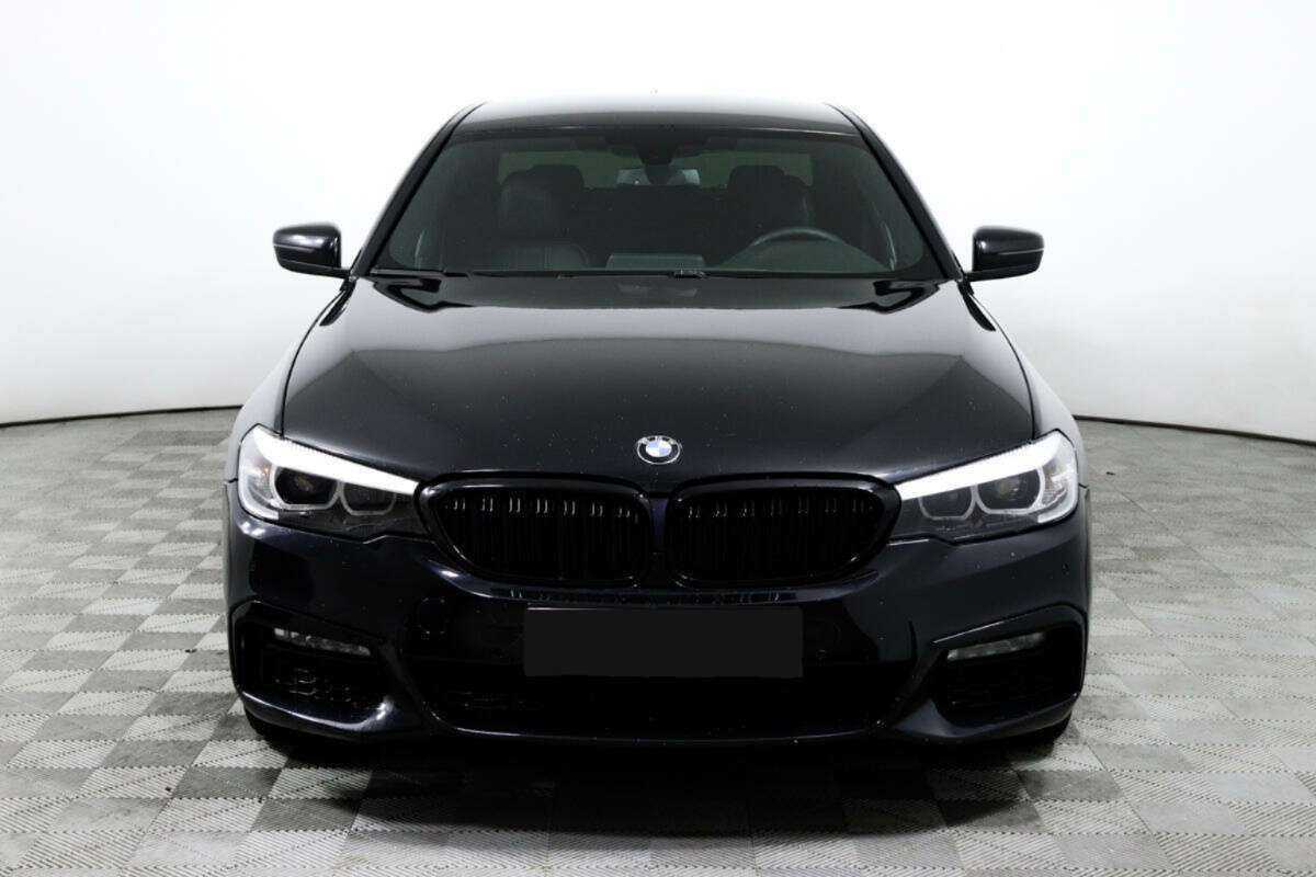 Б/У БМВ 5 серии 2017 года. Фото: #1