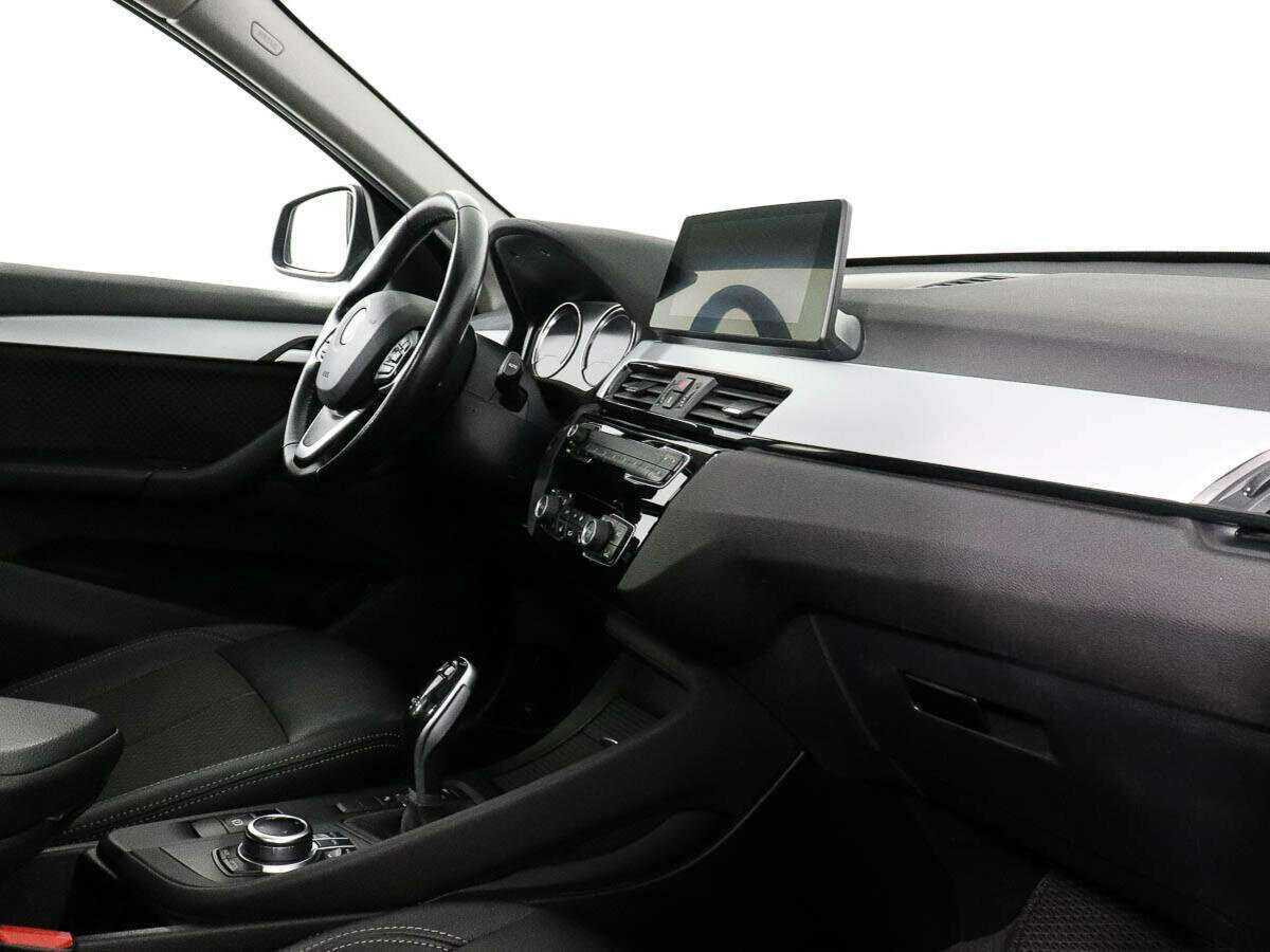 Б/У БМВ Икс1 2019 года. Фото: #6