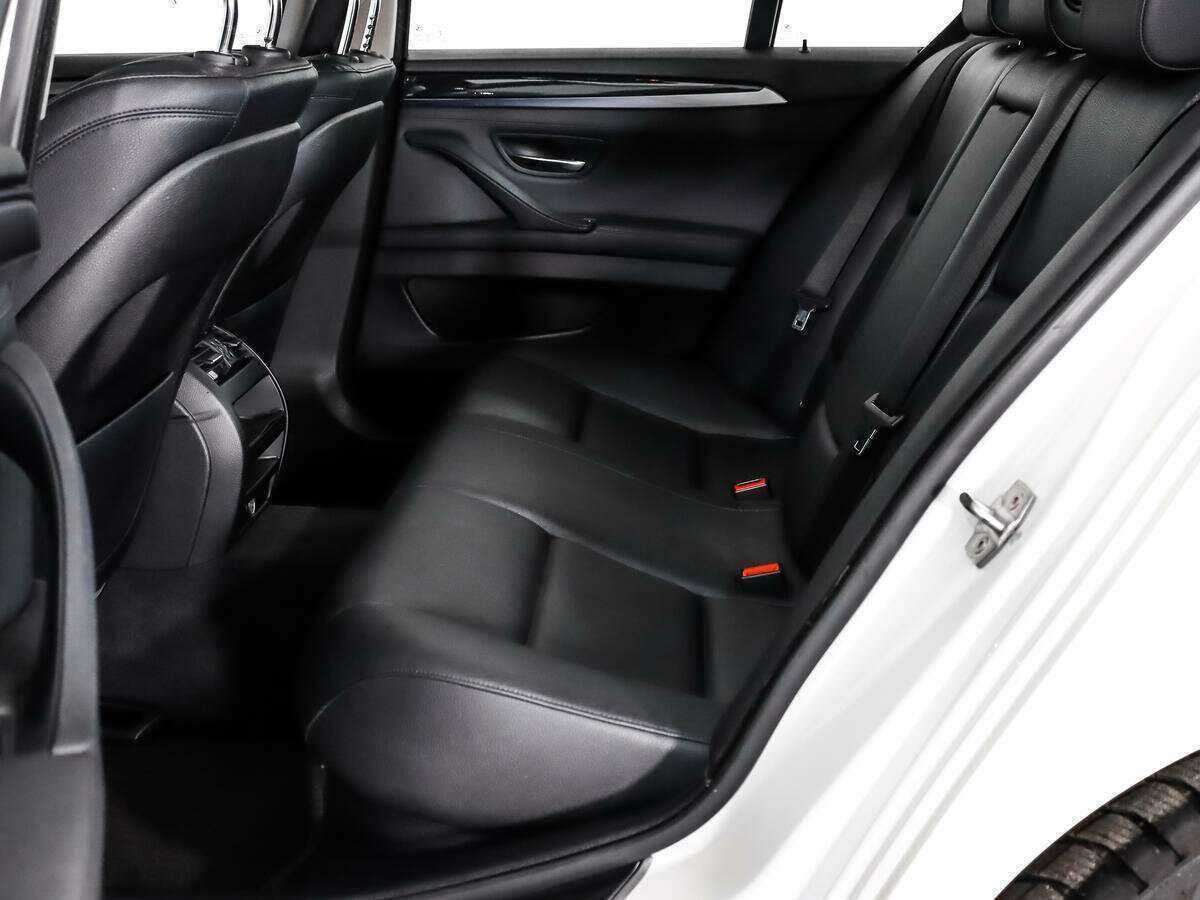 Б/У БМВ 5 серии 2015 года. Фото: #10