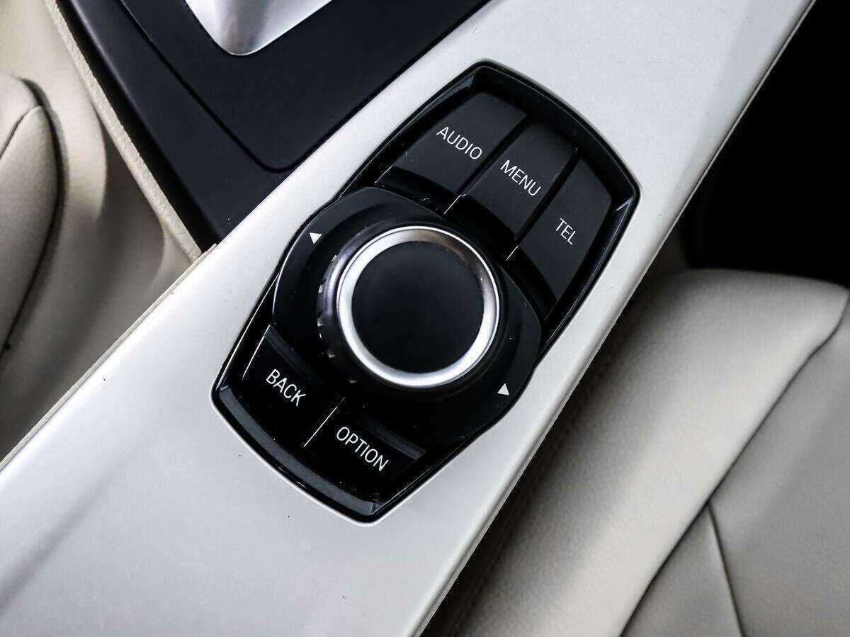 Б/У БМВ 3 серии 2013 года. Фото: #10