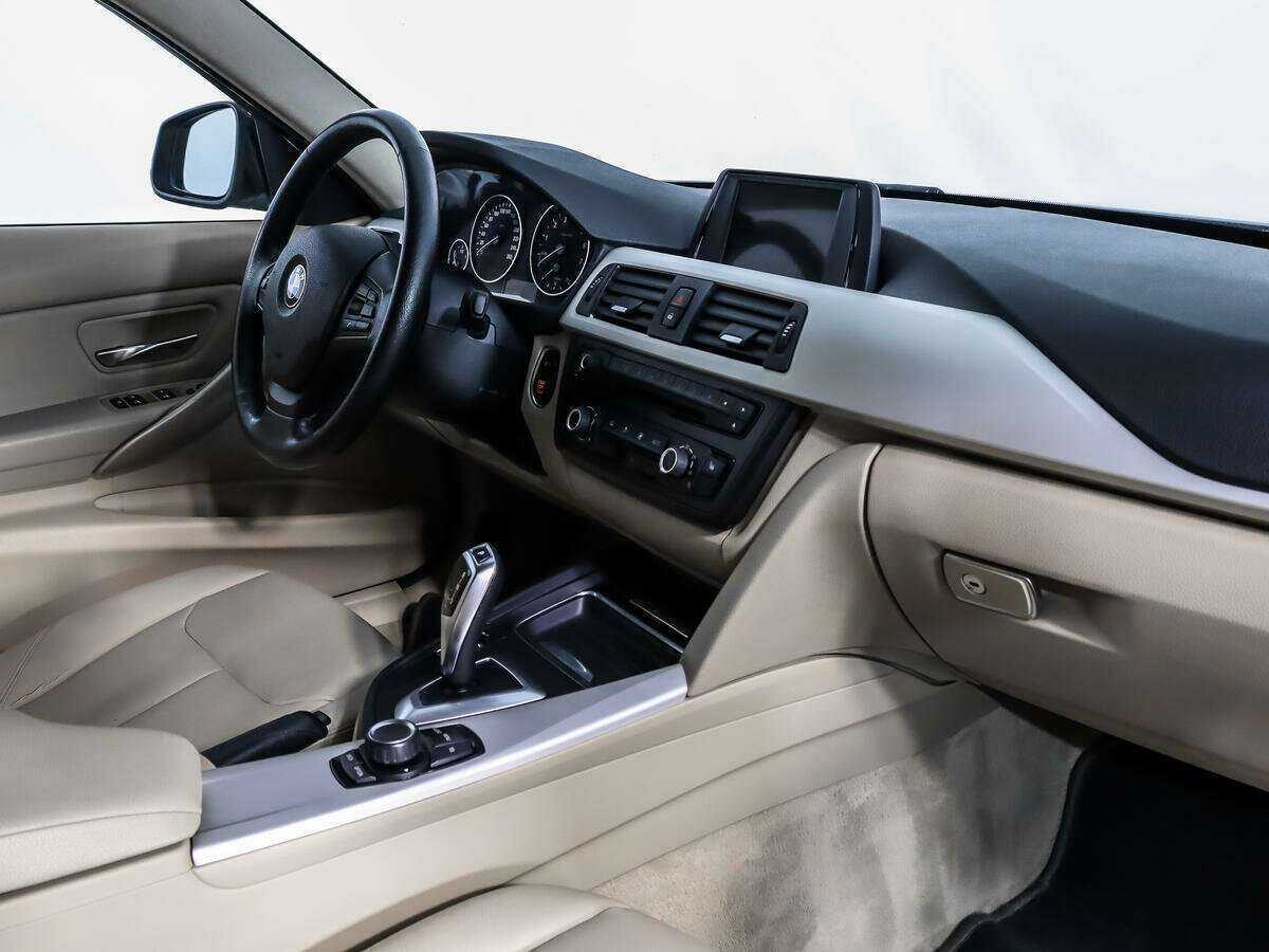 Б/У БМВ 3 серии 2013 года. Фото: #13