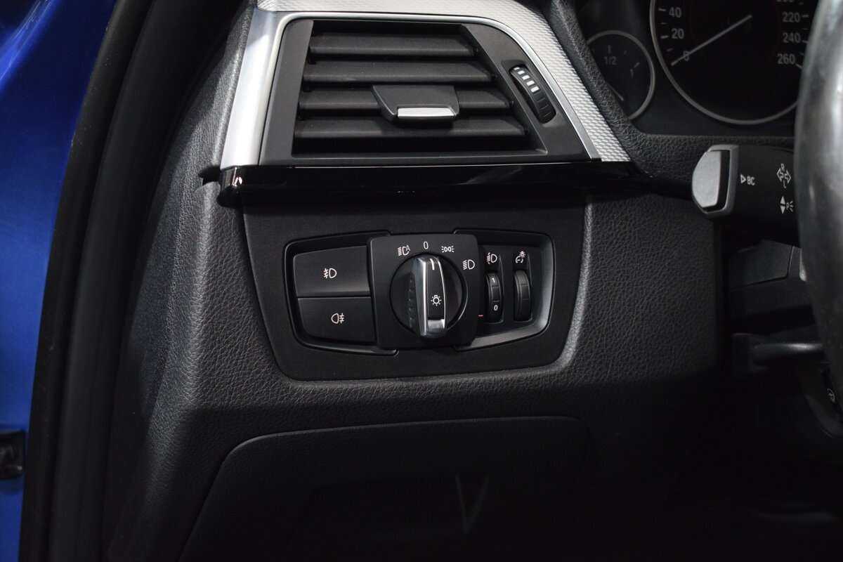 Б/У БМВ 3 серии 2018 года. Фото: #11